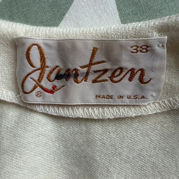 Vintage Jantzen Wool Cardigan Floral Embroidered Sweater Ivory Red Size 38 - Picture 7 of 9